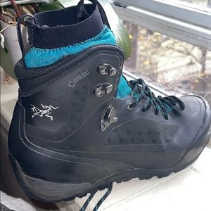 Bora mid gtx arcteryx women boot 6.5